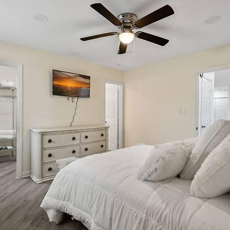 Cozy 2 Bedroom Duplex In Charlotte, Jacuzzi, Sleeps 6 Plus 2 Extérieur photo