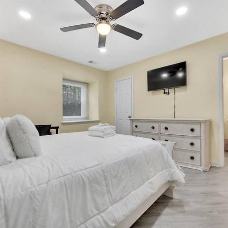 Cozy 2 Bedroom Duplex In Charlotte, Jacuzzi, Sleeps 6 Plus 2 Extérieur photo