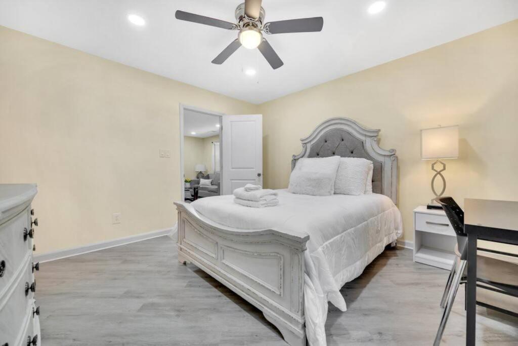 Cozy 2 Bedroom Duplex In Charlotte, Jacuzzi, Sleeps 6 Plus 2 Extérieur photo